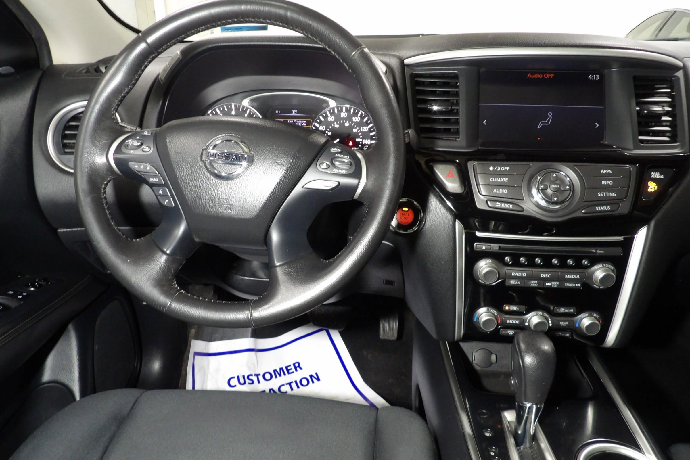 Used 2019 Nissan Pathfinder SV image 14