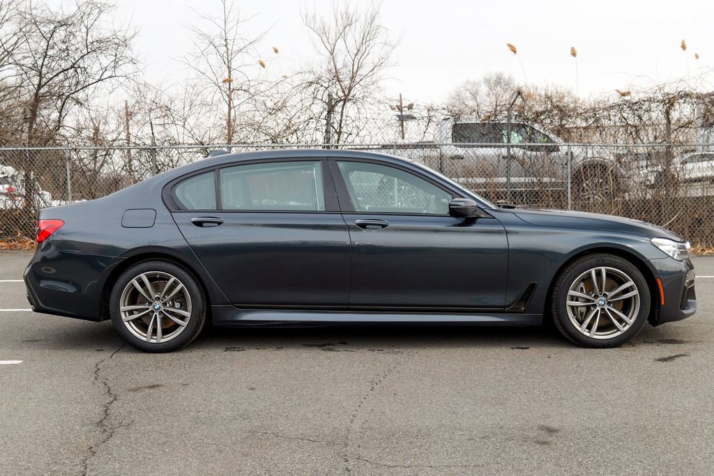 Used 2019 BMW 740i xDrive w/ Executive Package image 8