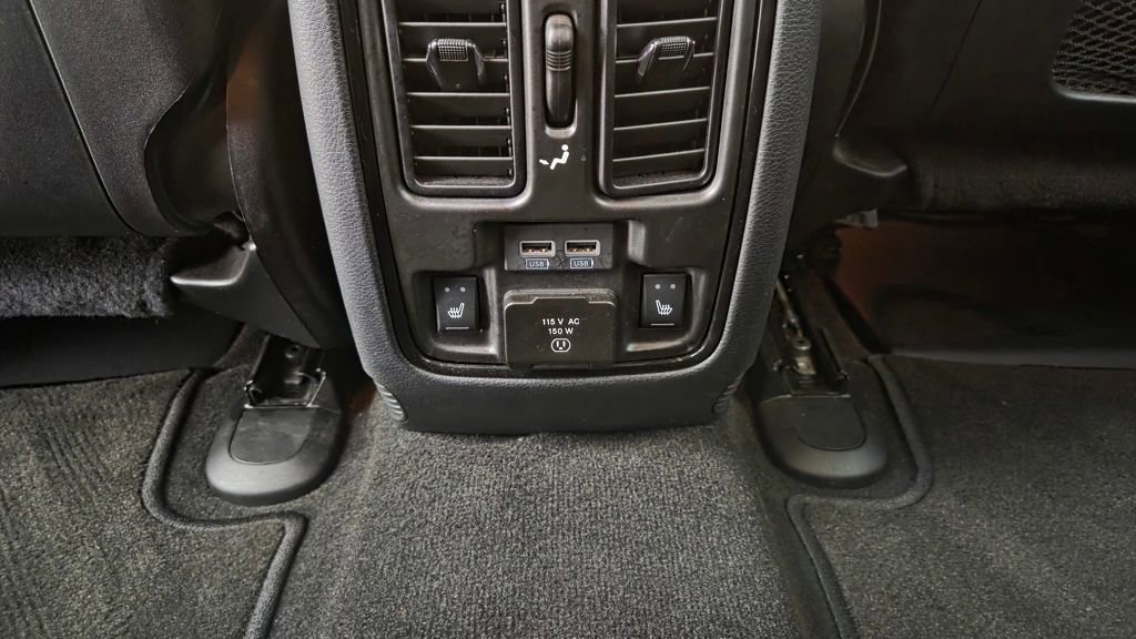 Used 2022 Dodge Durango GT image 33