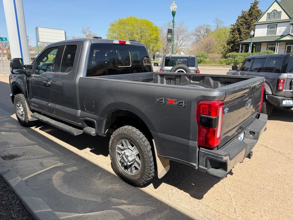 Used 2023 Ford F350 Lariat AWD/4WD image 11