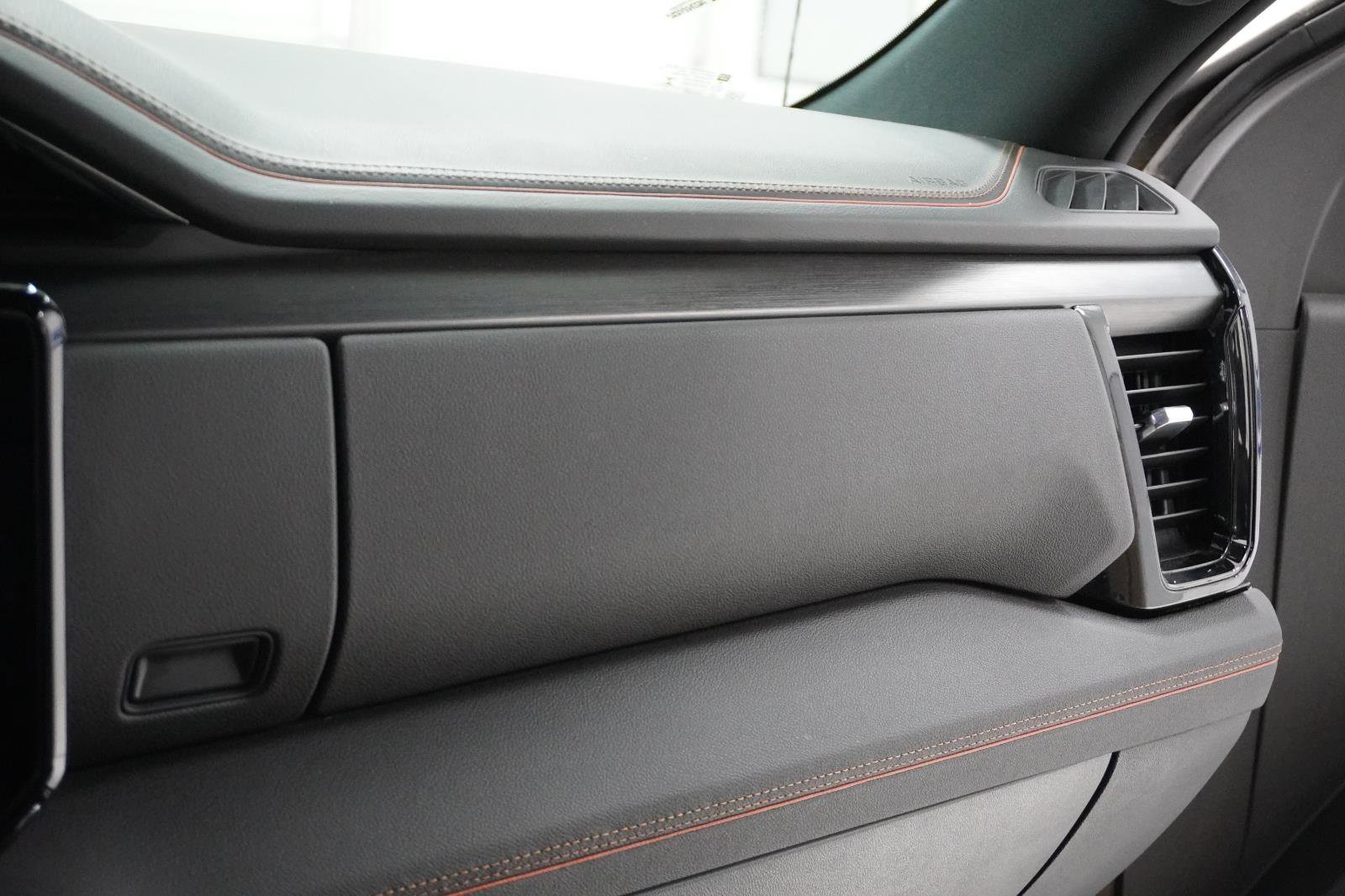 Used 2022 GMC Sierra 1500 AT4 w/ AT4 Premium Package image 32