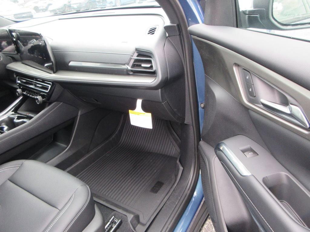 New 2026 Chevrolet Traverse LT w/ Sun and Wheel Package image 17