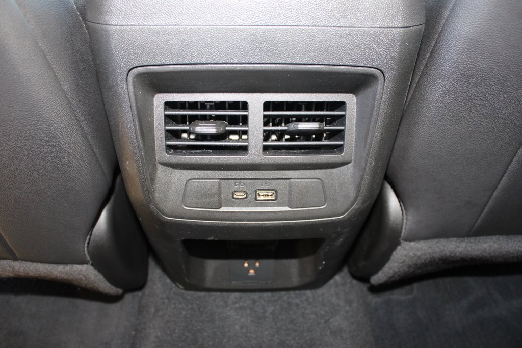 Used 2023 GMC Canyon AT4 image 31