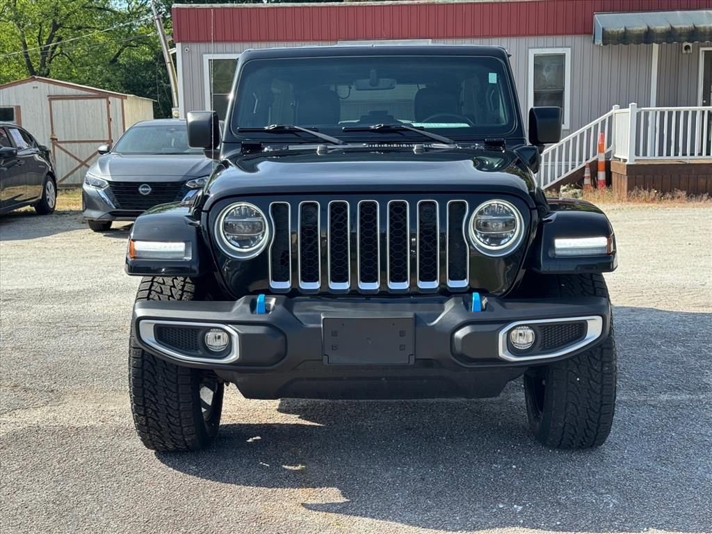 Used 2022 Jeep Wrangler Unlimited Sahara w/ Cold Weather Group AWD/4WD image 8