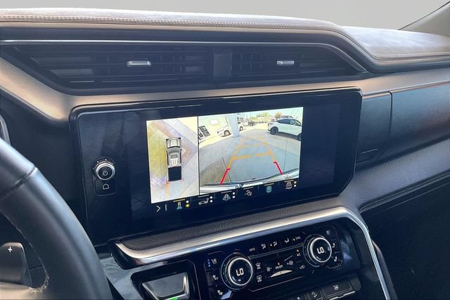 Used 2023 GMC Sierra 1500 Denali w/ Technology Package AWD/4WD image 11