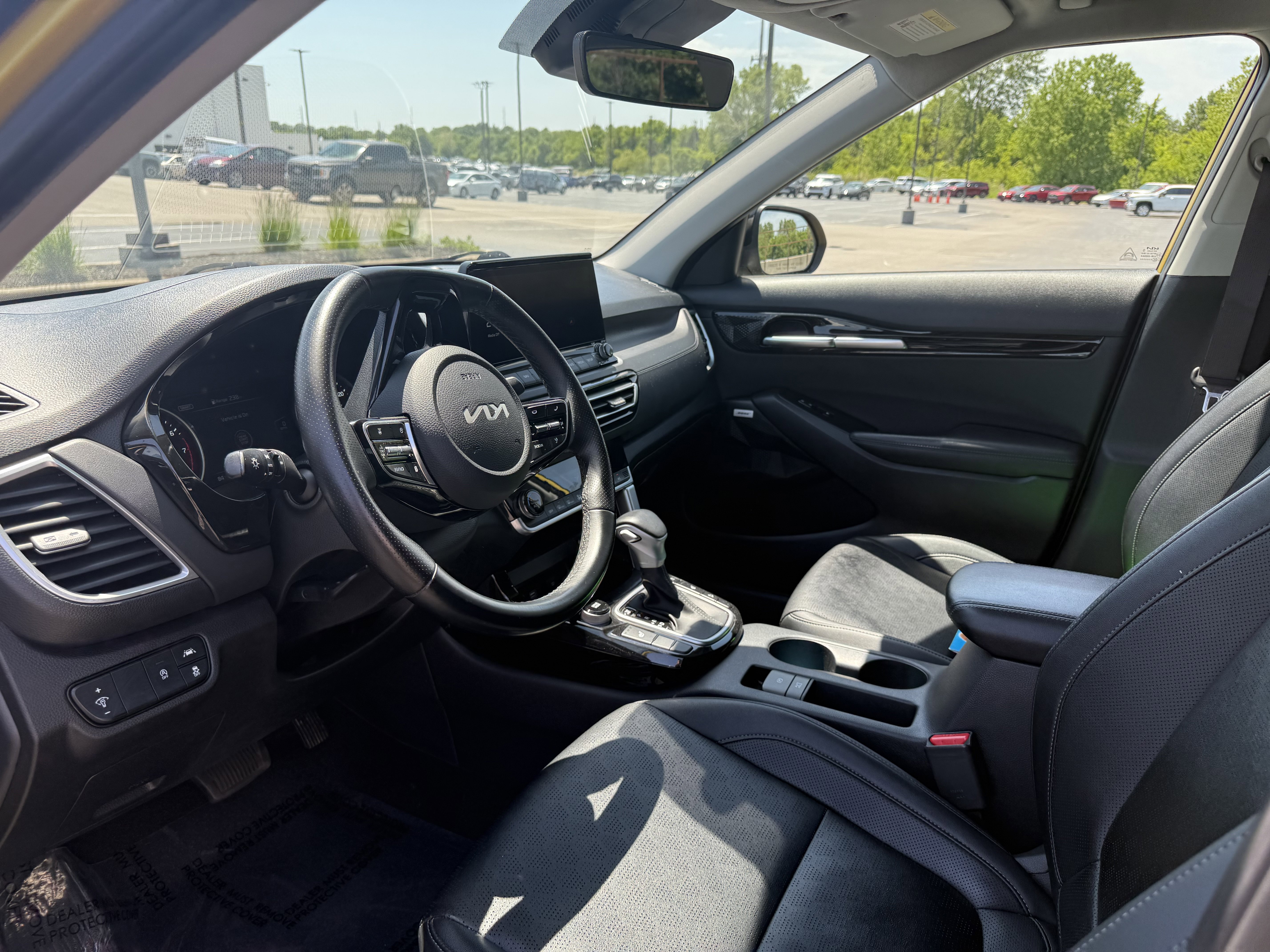 Used 2023 Kia Seltos SX AWD/4WD image 14