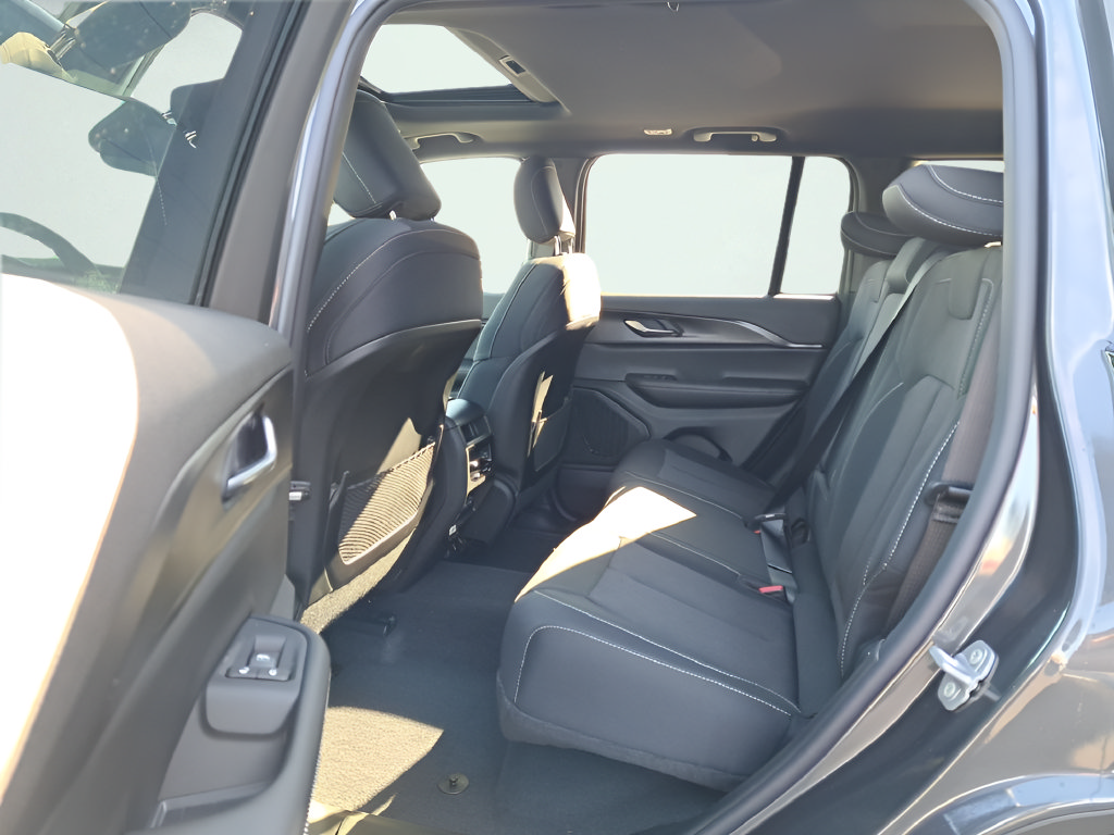 New 2026 Jeep Grand Cherokee Laredo X AWD/4WD image 12