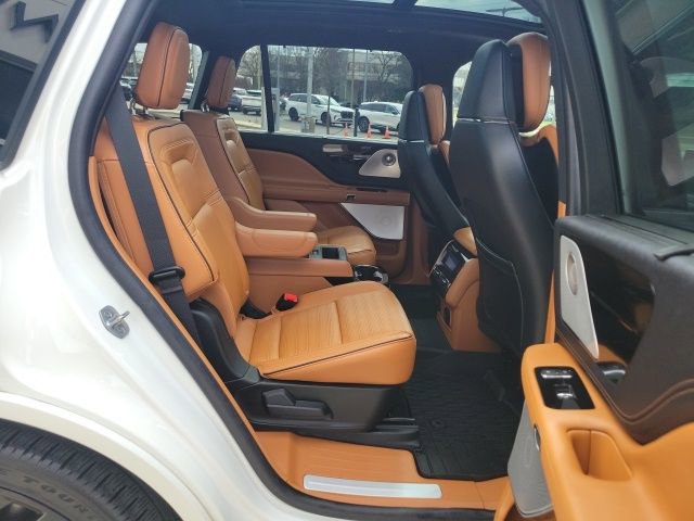 Used 2023 Lincoln Aviator Black Label image 28