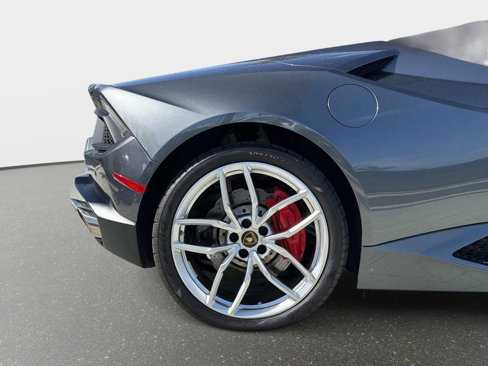 Used 2018 Lamborghini Huracan LP 580-2 RWD image 19
