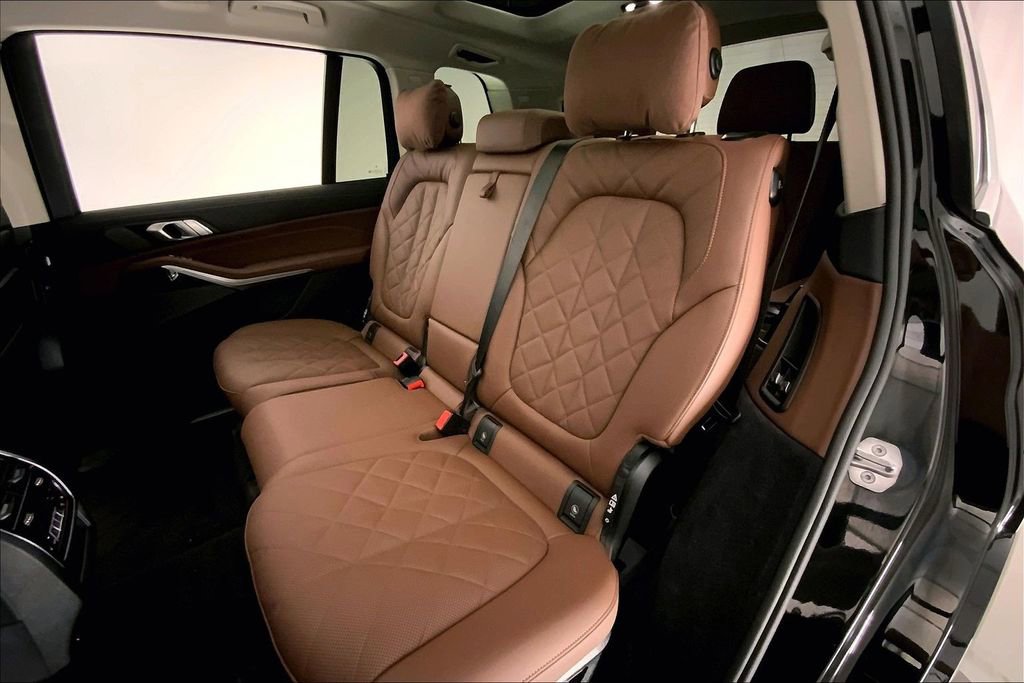 Certified 2026 BMW X7 xDrive40i image 14