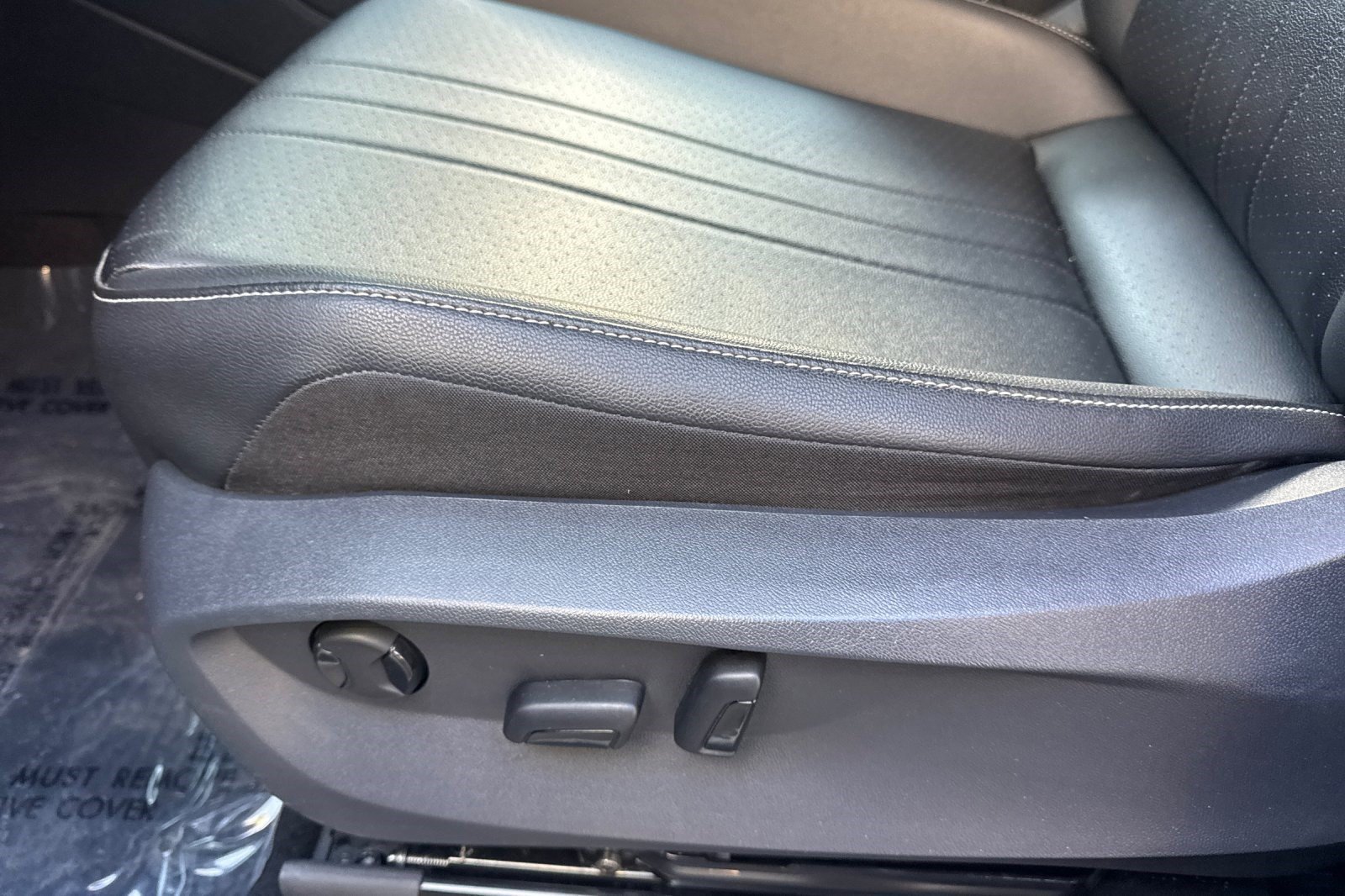 Used 2024 Volkswagen Tiguan SE FWD image 15