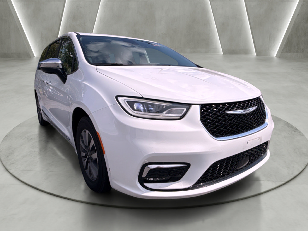 Used 2023 Chrysler Pacifica Limited