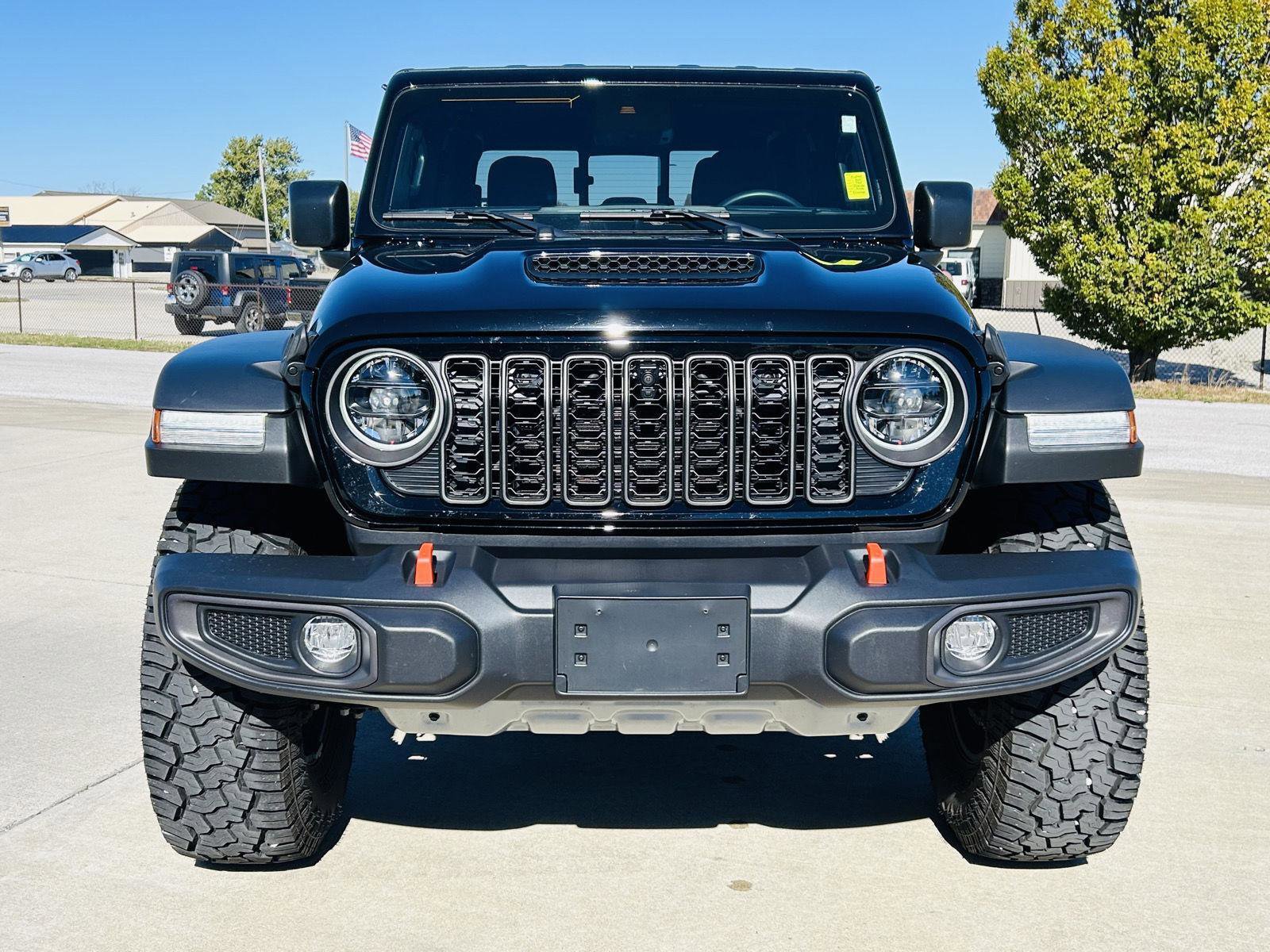 Used 2024 Jeep Gladiator Mojave w/ Technology Group image 32