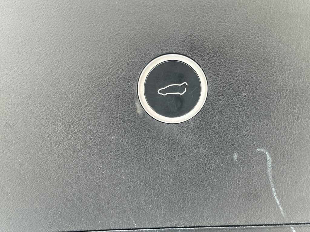 Used 2018 Tesla Model X 75D AWD/4WD image 18