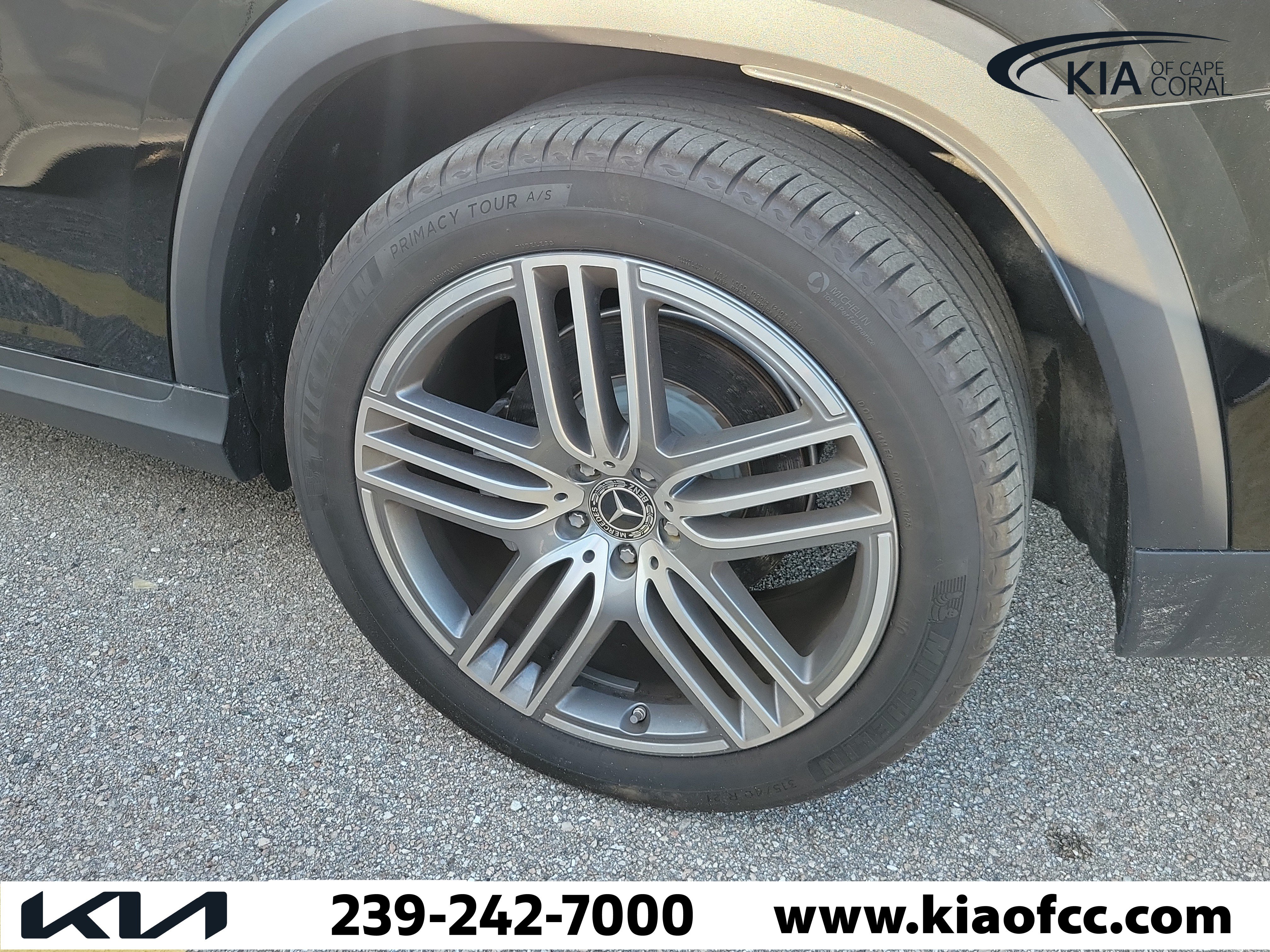 Used 2025 Mercedes-Benz GLS 450 4MATIC image 7