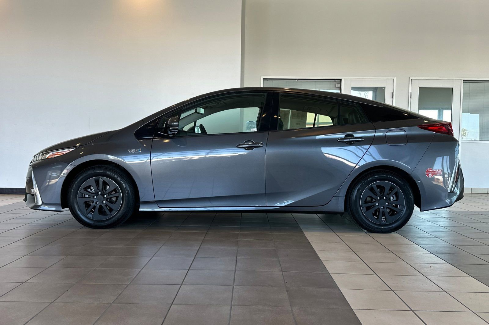 Certified 2017 Toyota Prius Prime Advanced image 7