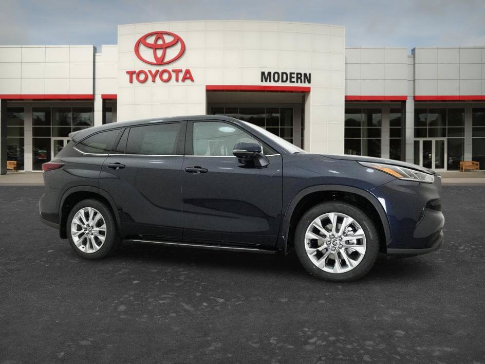 New 2026 Toyota Highlander Limited AWD/4WD image 11