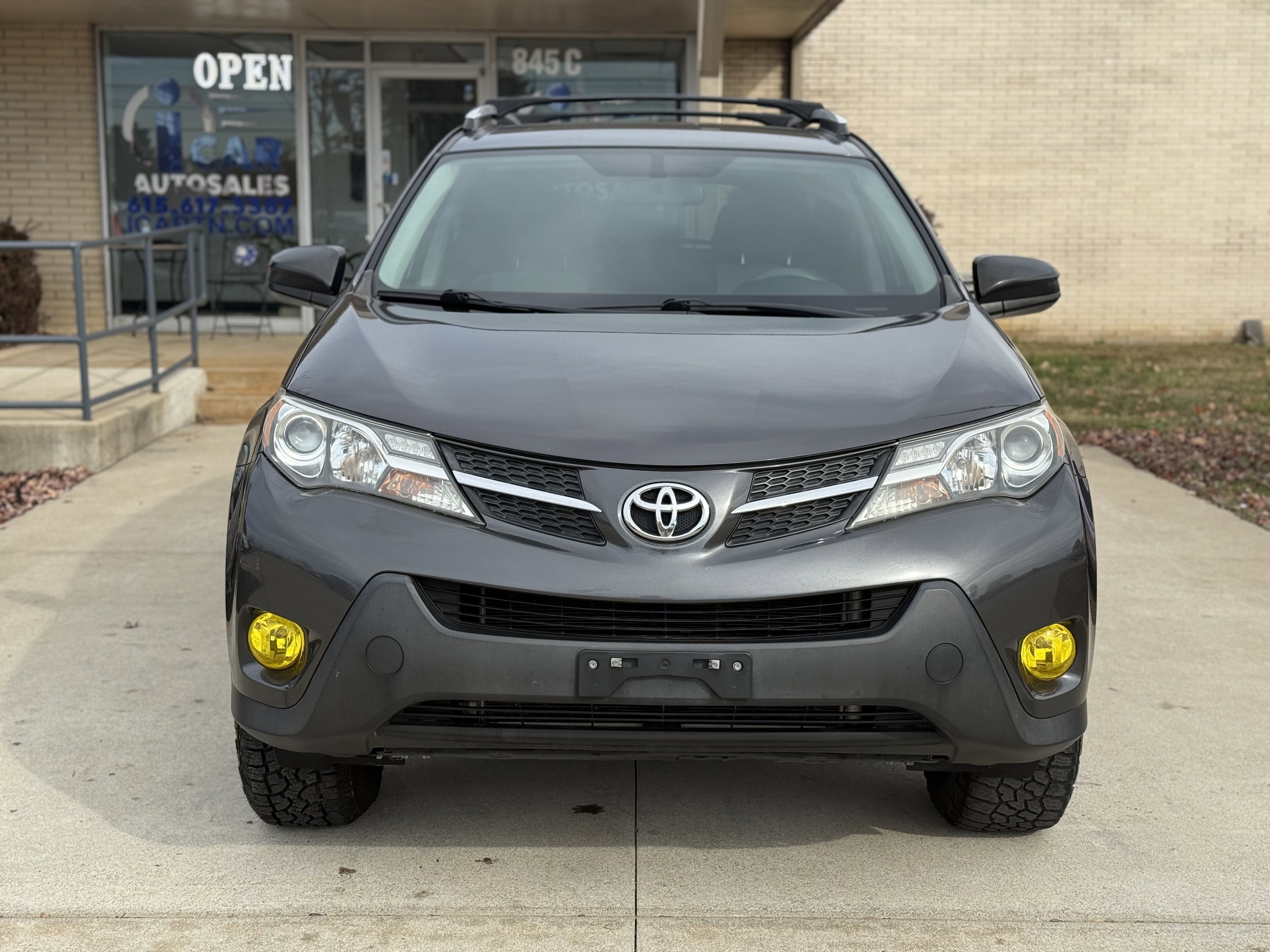Used 2015 Toyota RAV4 LE image 2