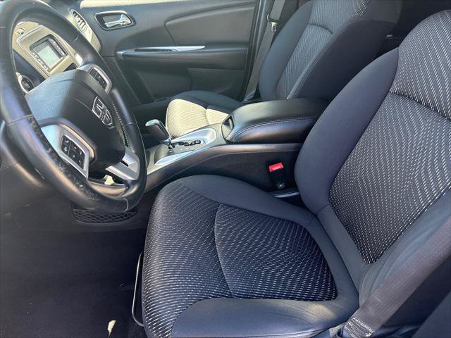Used 2016 Dodge Journey SE w/ Flexible Seating Group FWD image 12