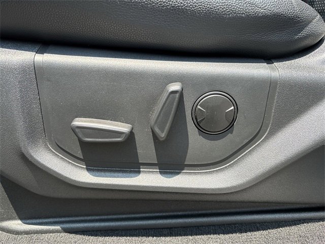 Used 2022 Ford F250 Lariat w/ Lariat Ultimate Package image 12