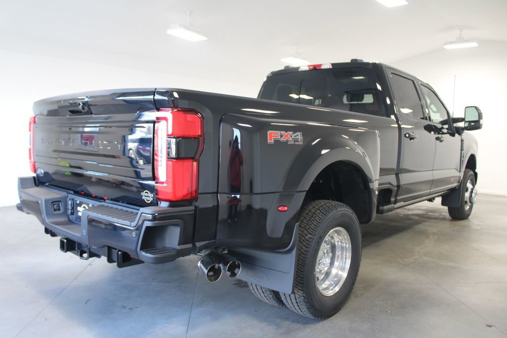 New 2026 Ford F350 4x4 Crew Cab DRW Super Duty image 8