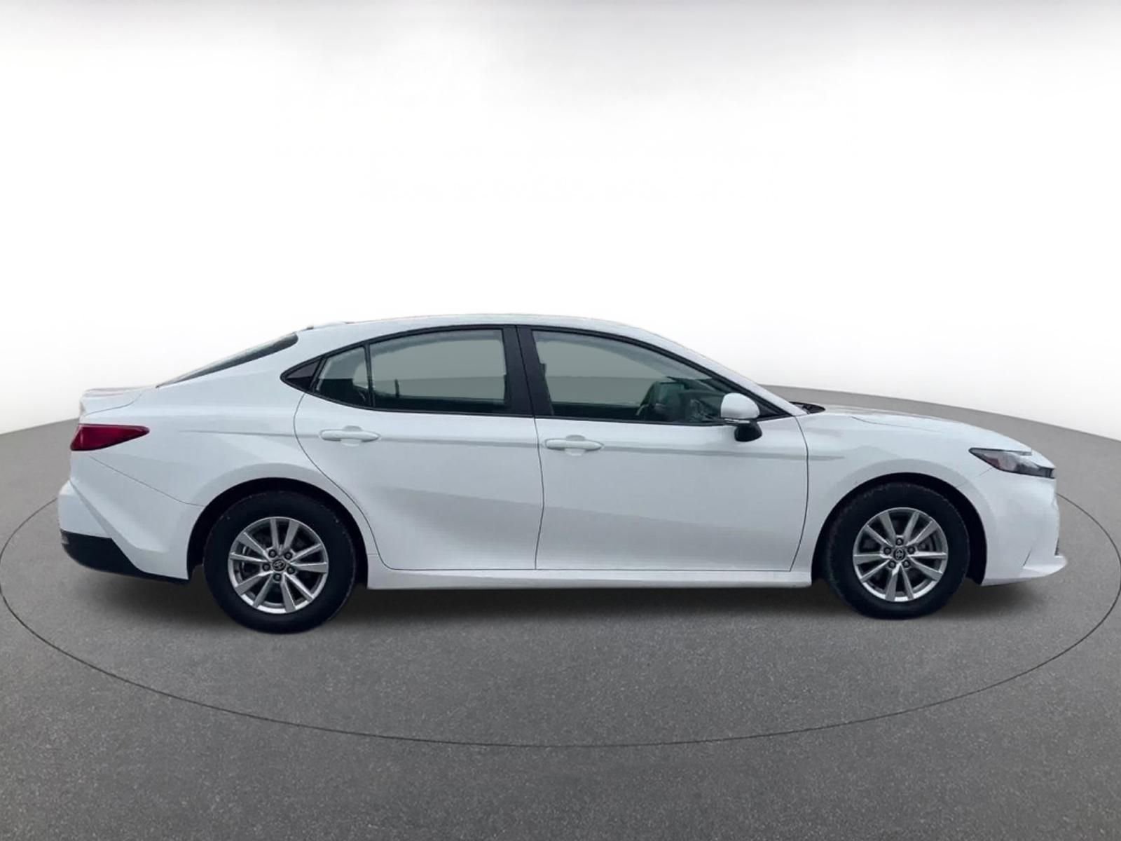 Used 2025 Toyota Camry LE image 16