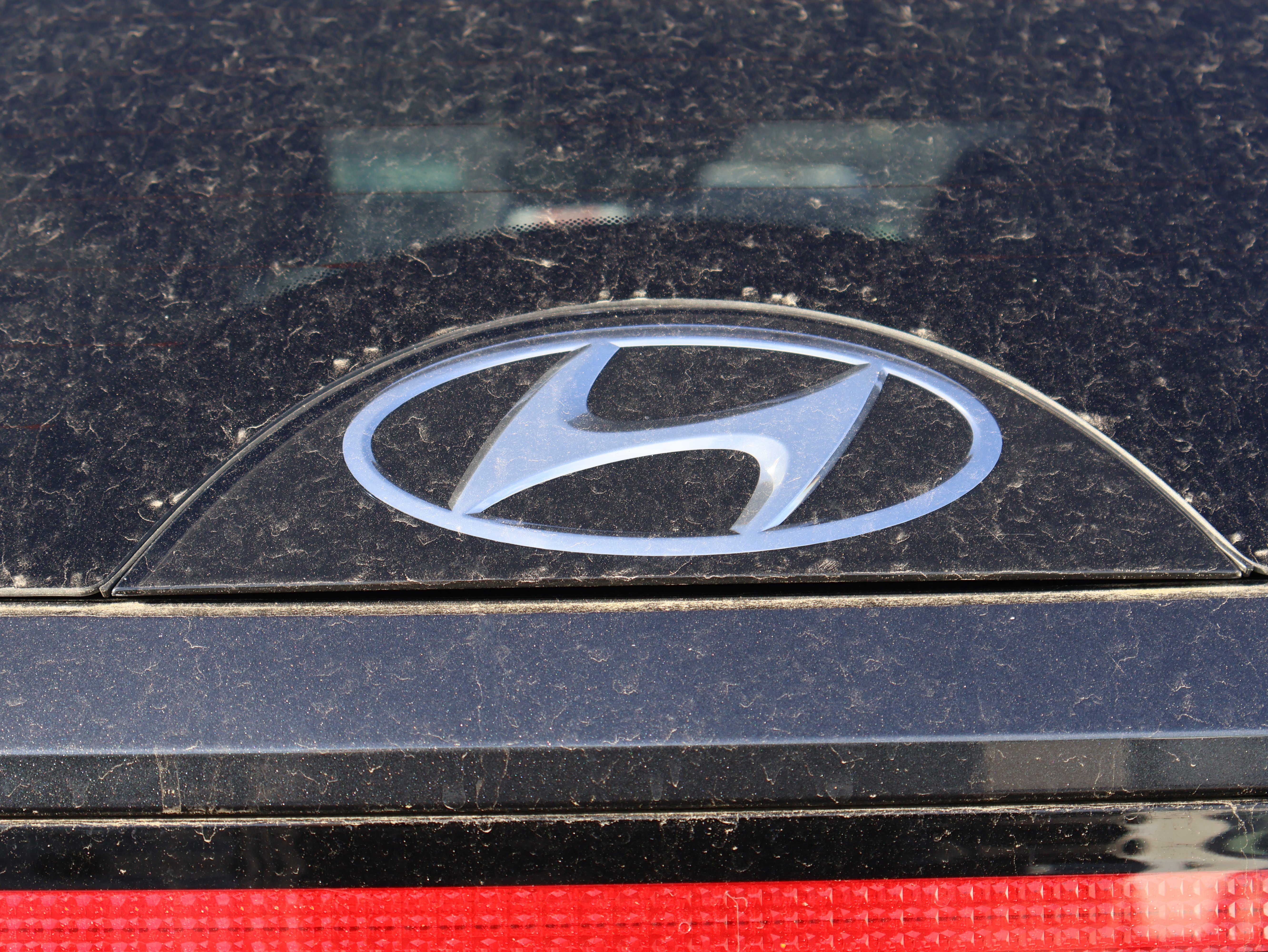 Used 2023 Hyundai Tucson Limited w/ Cargo Package image 17