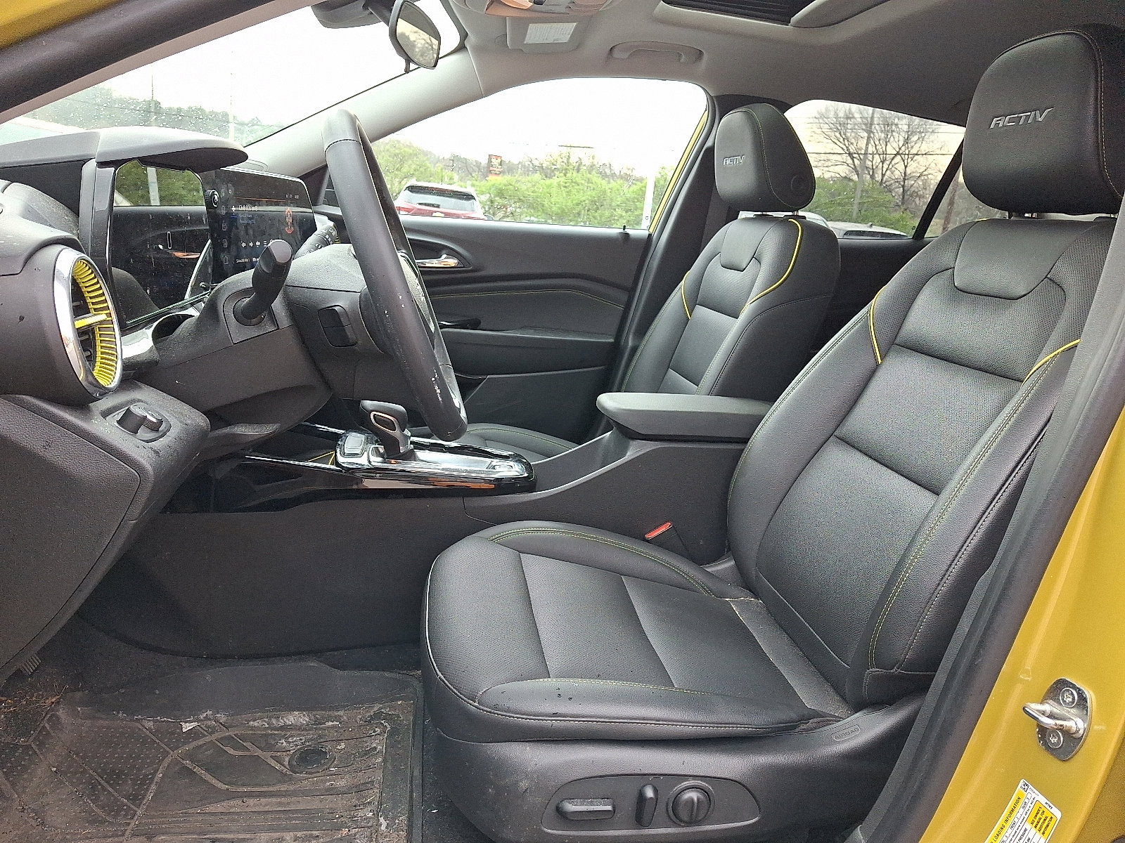 Certified 2024 Chevrolet Trax ACTIV w/ Sunroof Package image 14