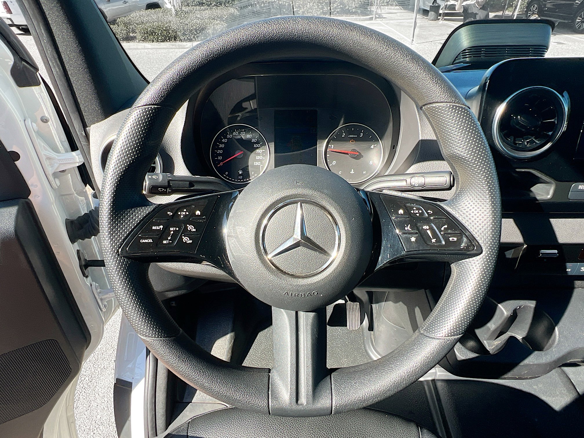 Used 2025 Mercedes-Benz Sprinter 2500 image 17