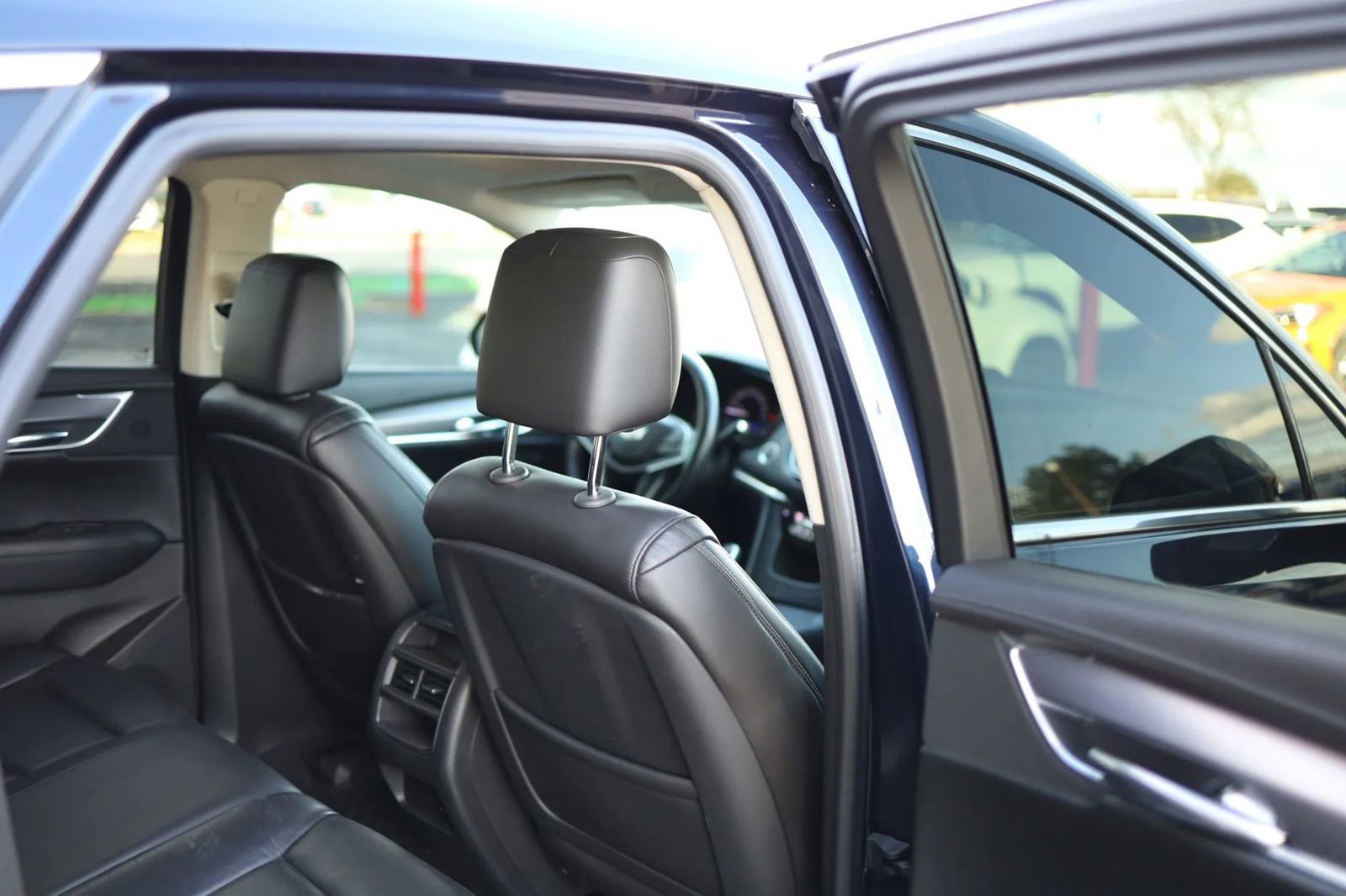 Used 2017 Cadillac XT5 Luxury w/ Driver Awareness Package AWD/4WD image 47