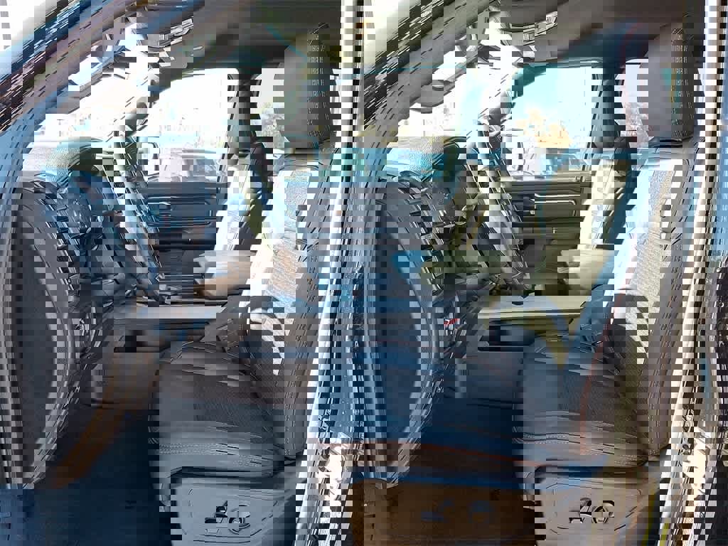 Used 2022 RAM 1500 Big Horn w/ Built-to-serve Edition image 12