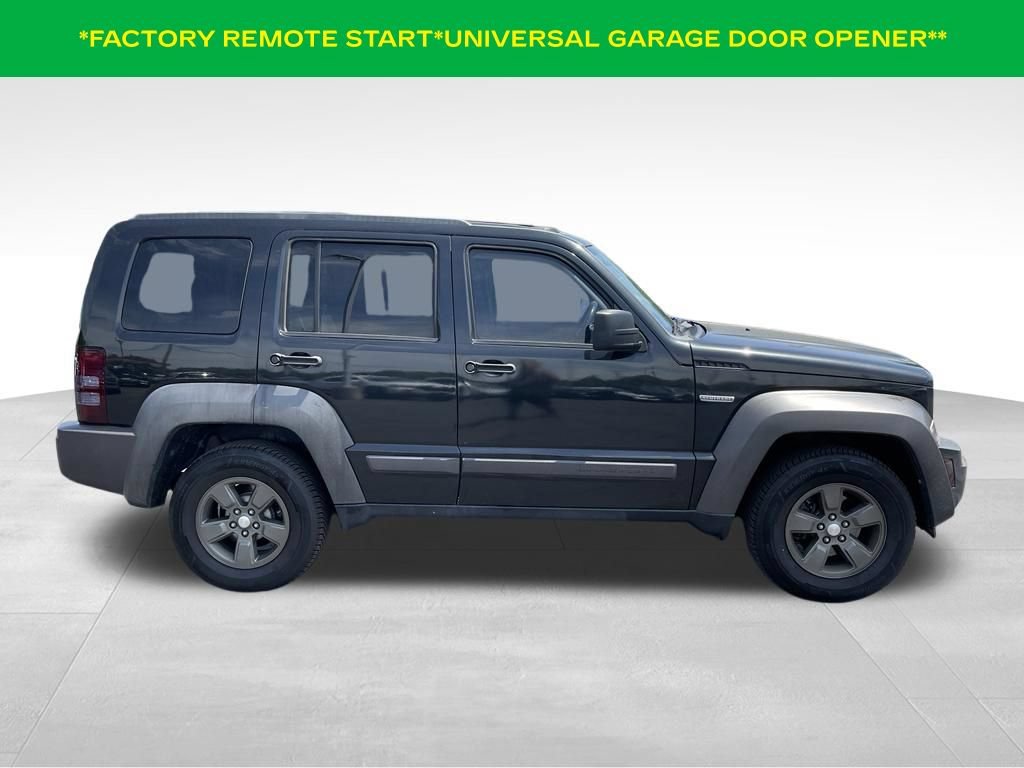Used 2010 Jeep Liberty Renegade w/ Navigation Convenience Group AWD/4WD image 4
