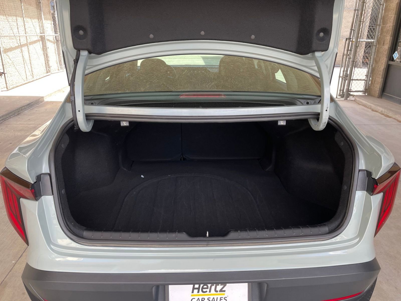 Used 2025 Kia K4 LXS image 31