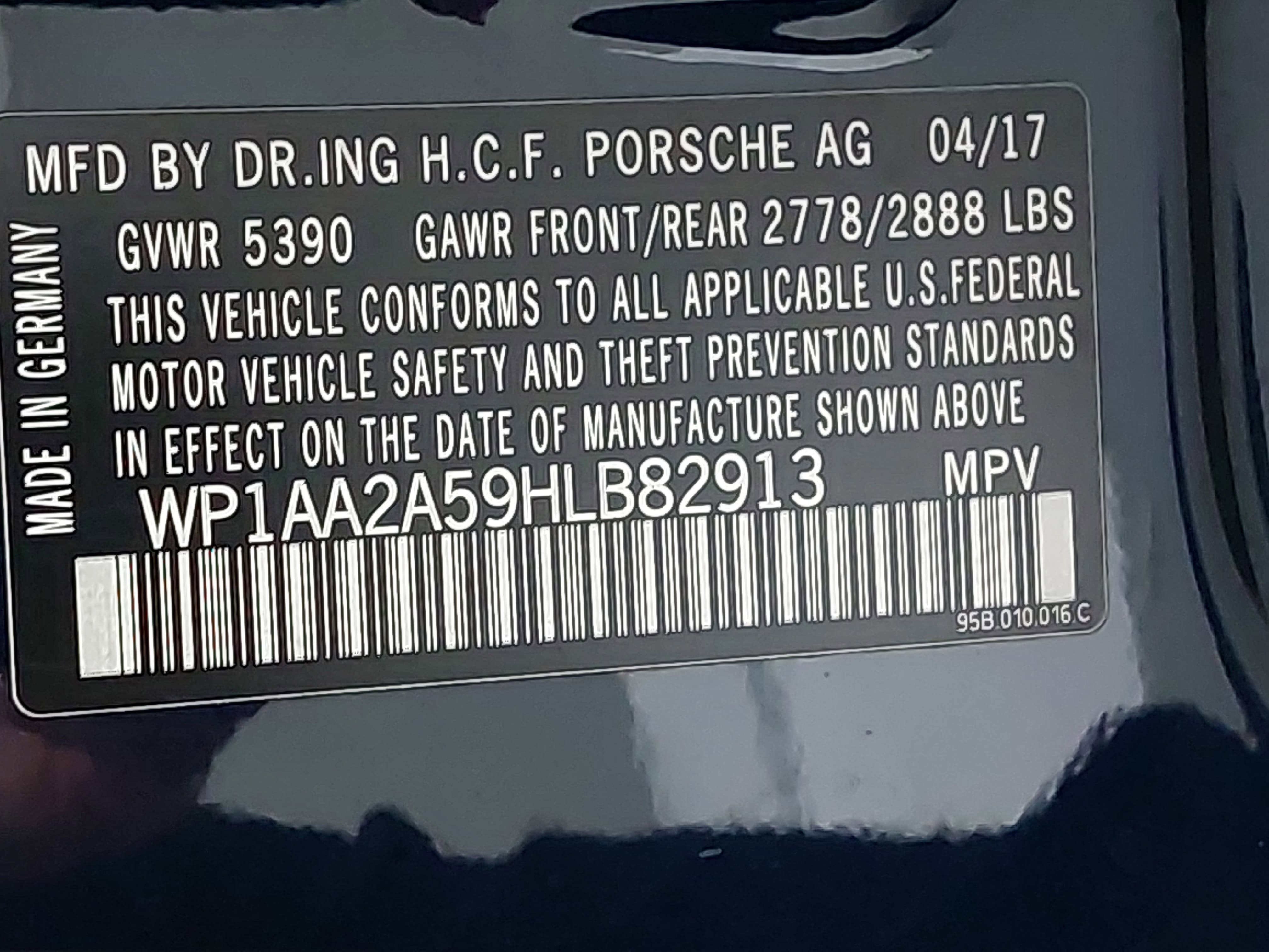 Used 2017 Porsche Macan AWD/4WD image 38