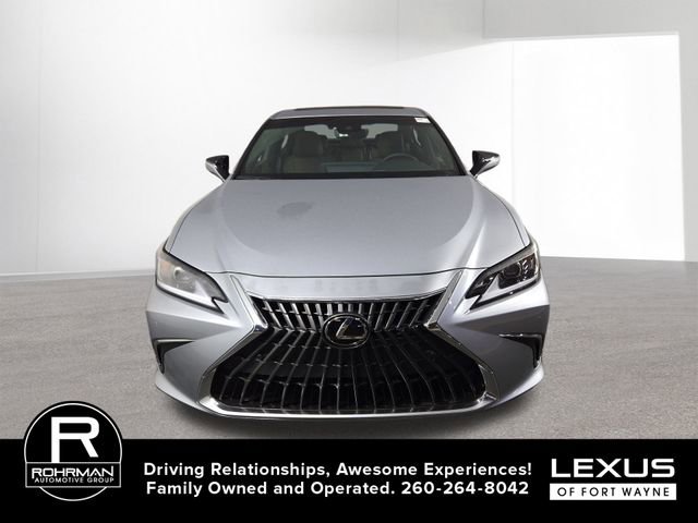New 2025 Lexus ES 300h w/ Premium Package image 3