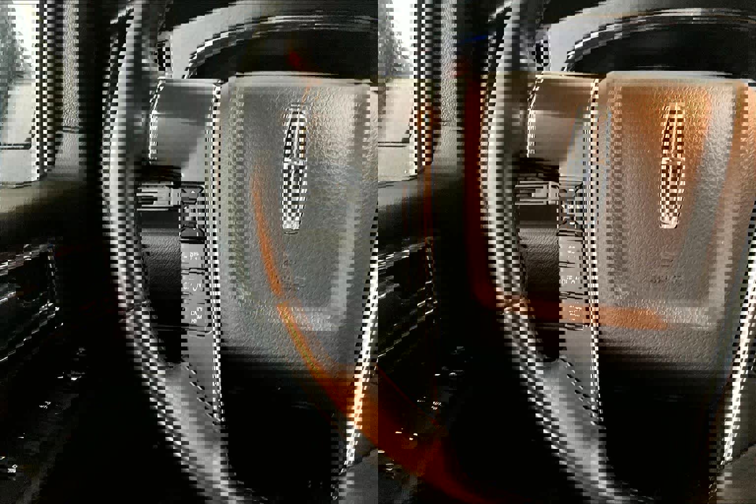 Used 2017 Lincoln Navigator Select image 24