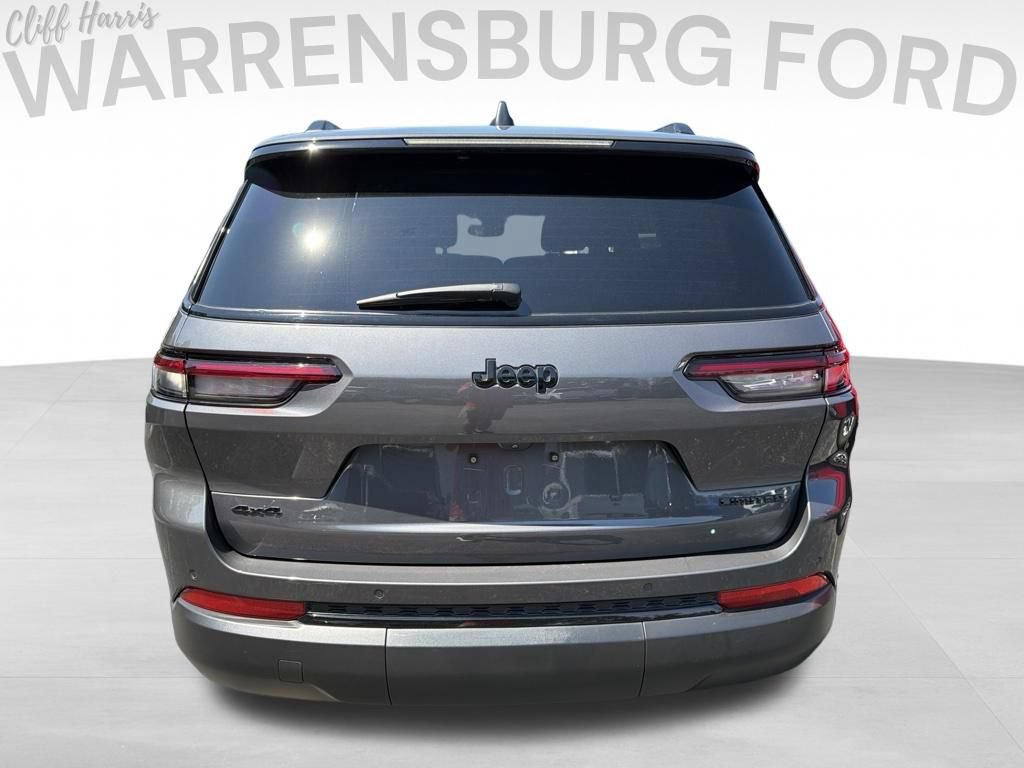 Used 2024 Jeep Grand Cherokee L Limited w/ Black Appearance Package AWD/4WD image 6