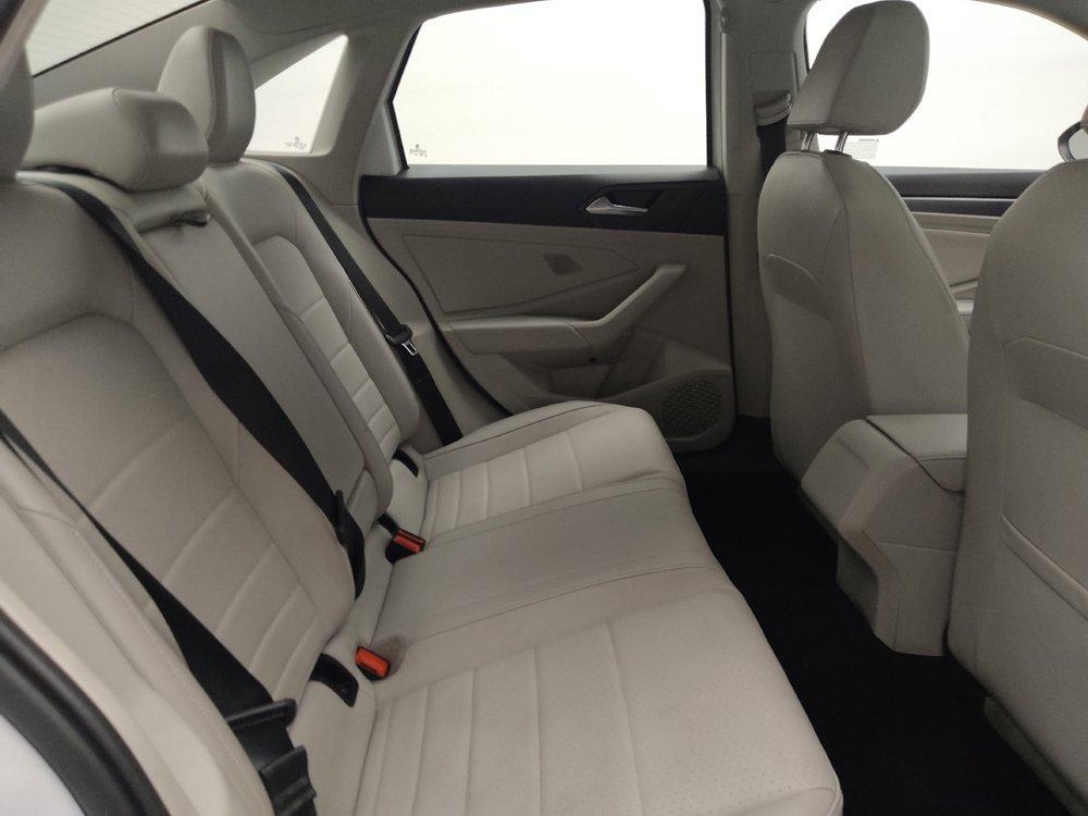 Used 2023 Volkswagen Jetta SE w/ Panoramic Sunroof Package FWD image 19