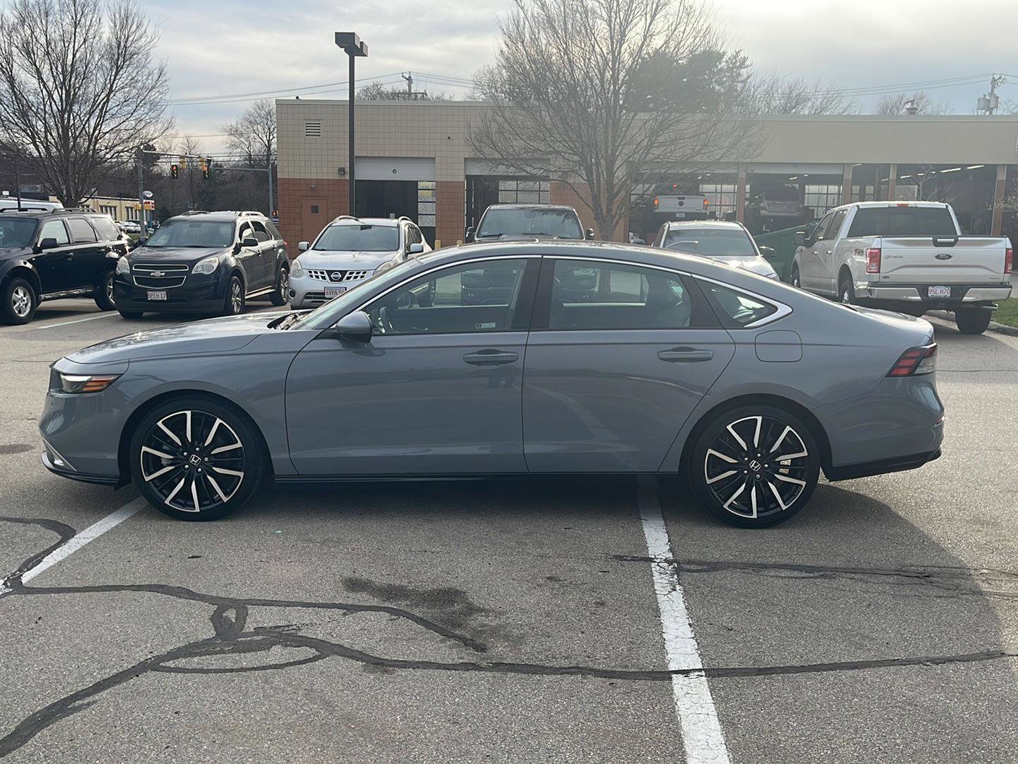 Used 2023 Honda Accord Touring image 8