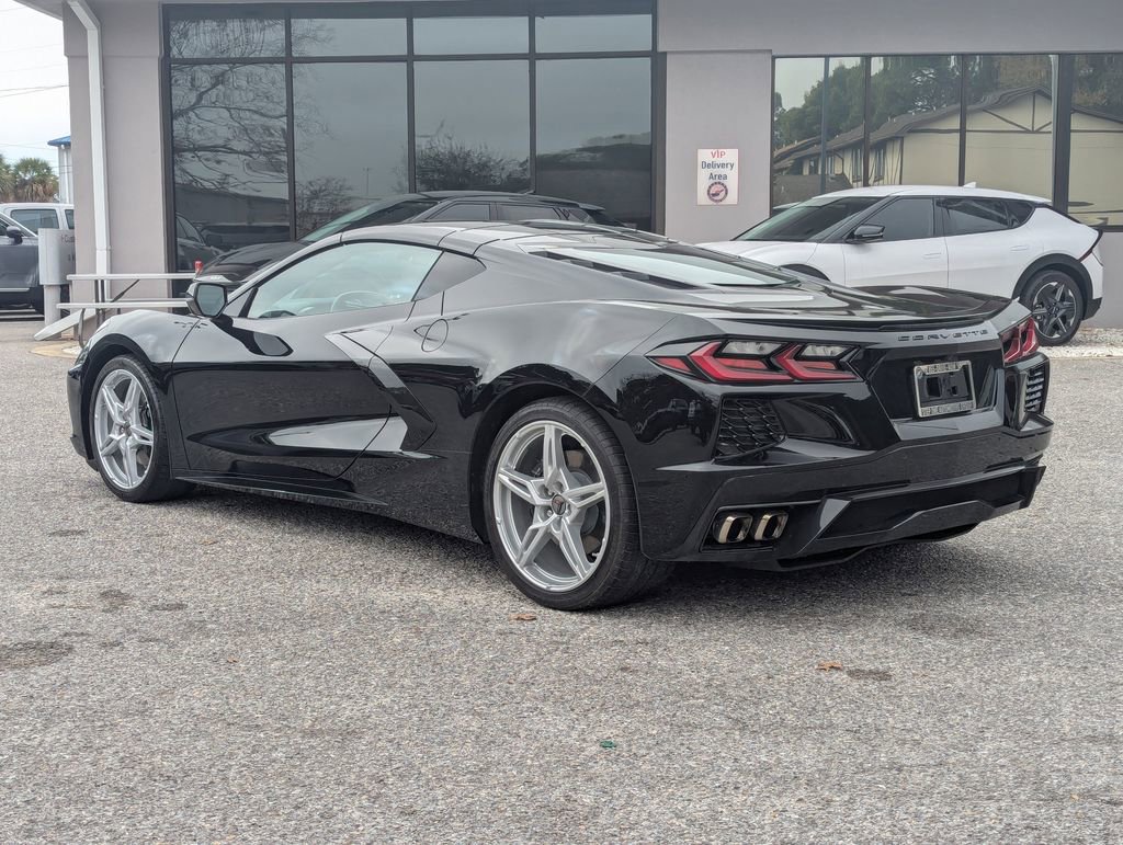 Used 2021 Chevrolet Corvette Stingray Coupe w/ 1LT image 5