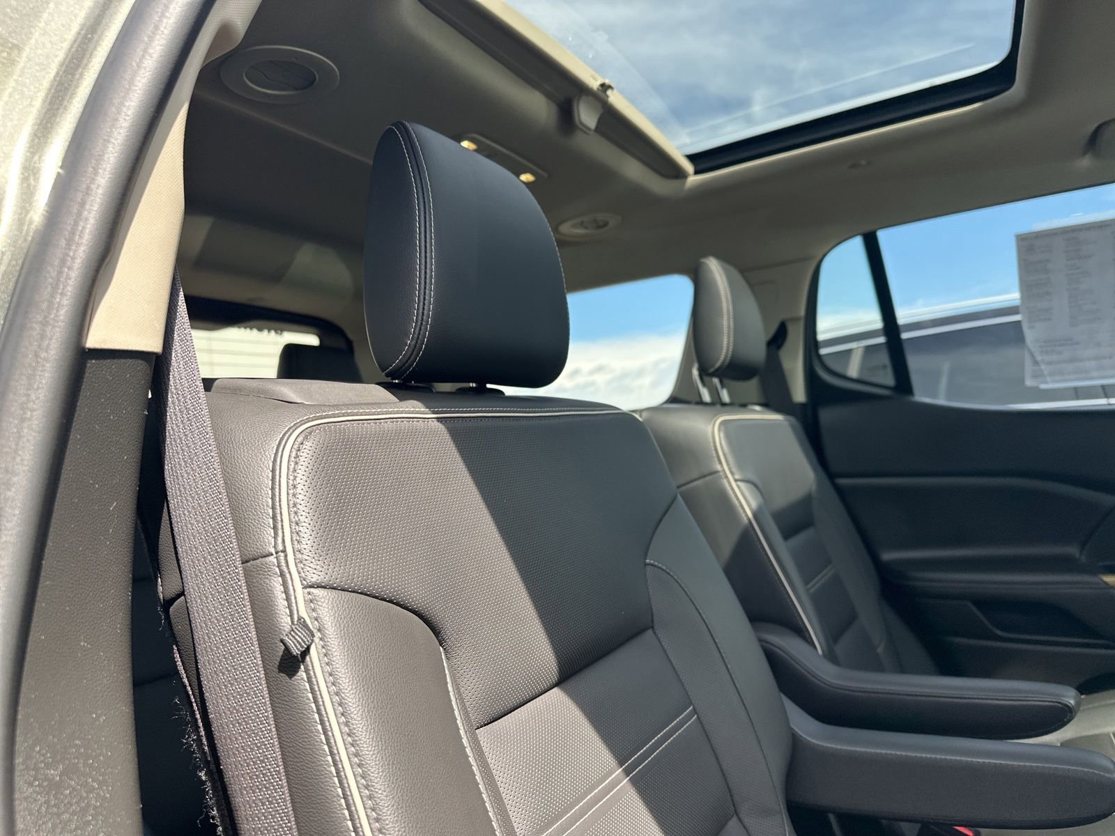 Used 2018 GMC Acadia Denali AWD/4WD image 35