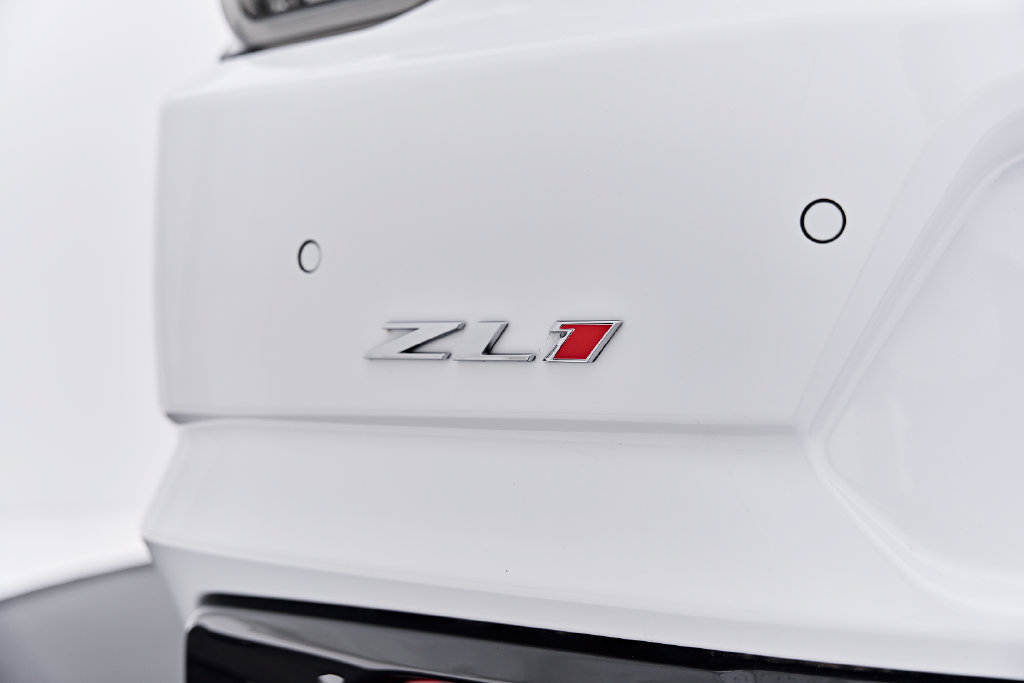 Used 2021 Chevrolet Camaro ZL1 RWD image 28