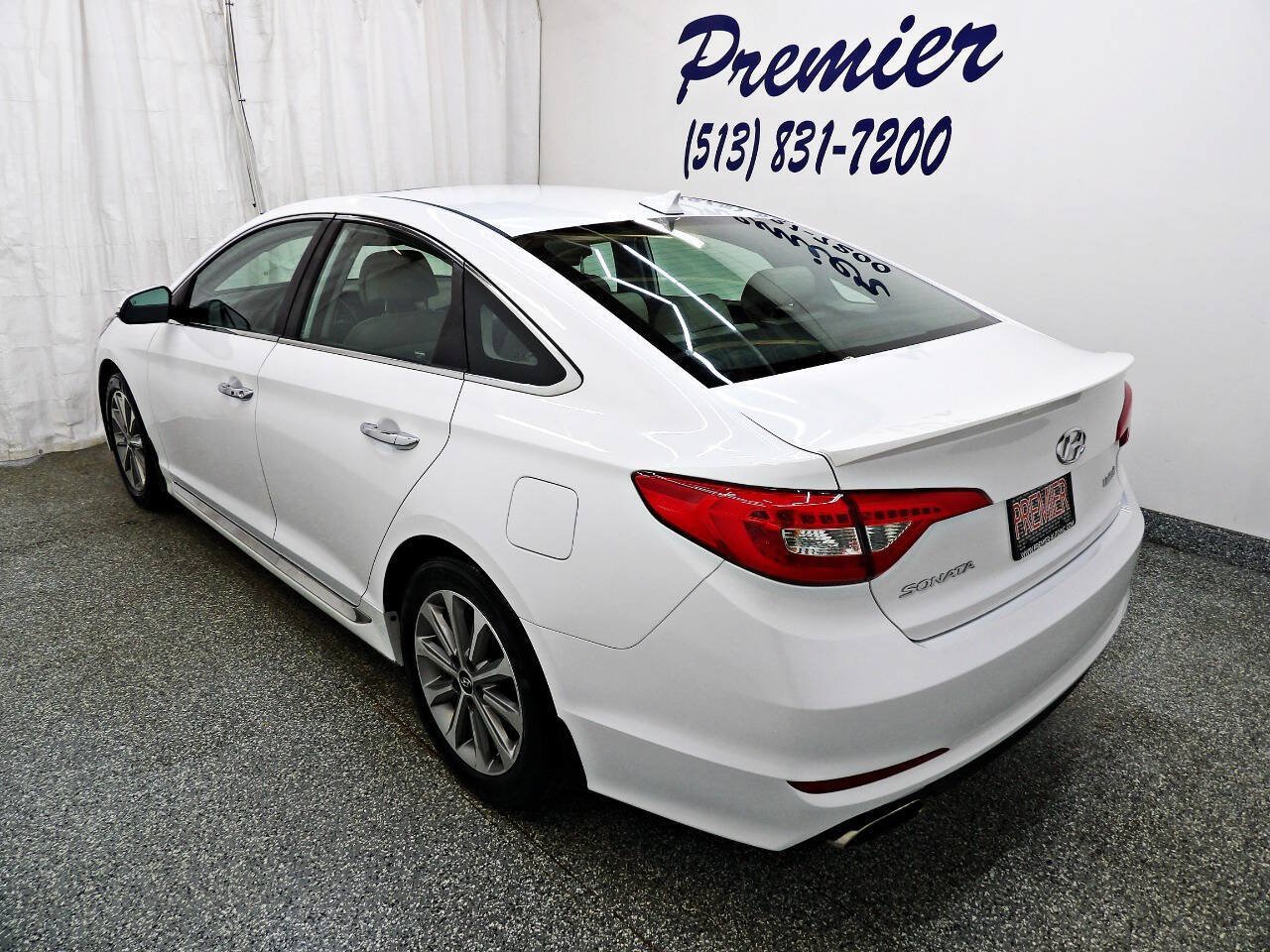 Used 2017 Hyundai Sonata Limited w/ Cargo Package FWD image 4