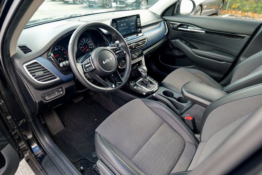Used 2023 Kia Seltos S image 18