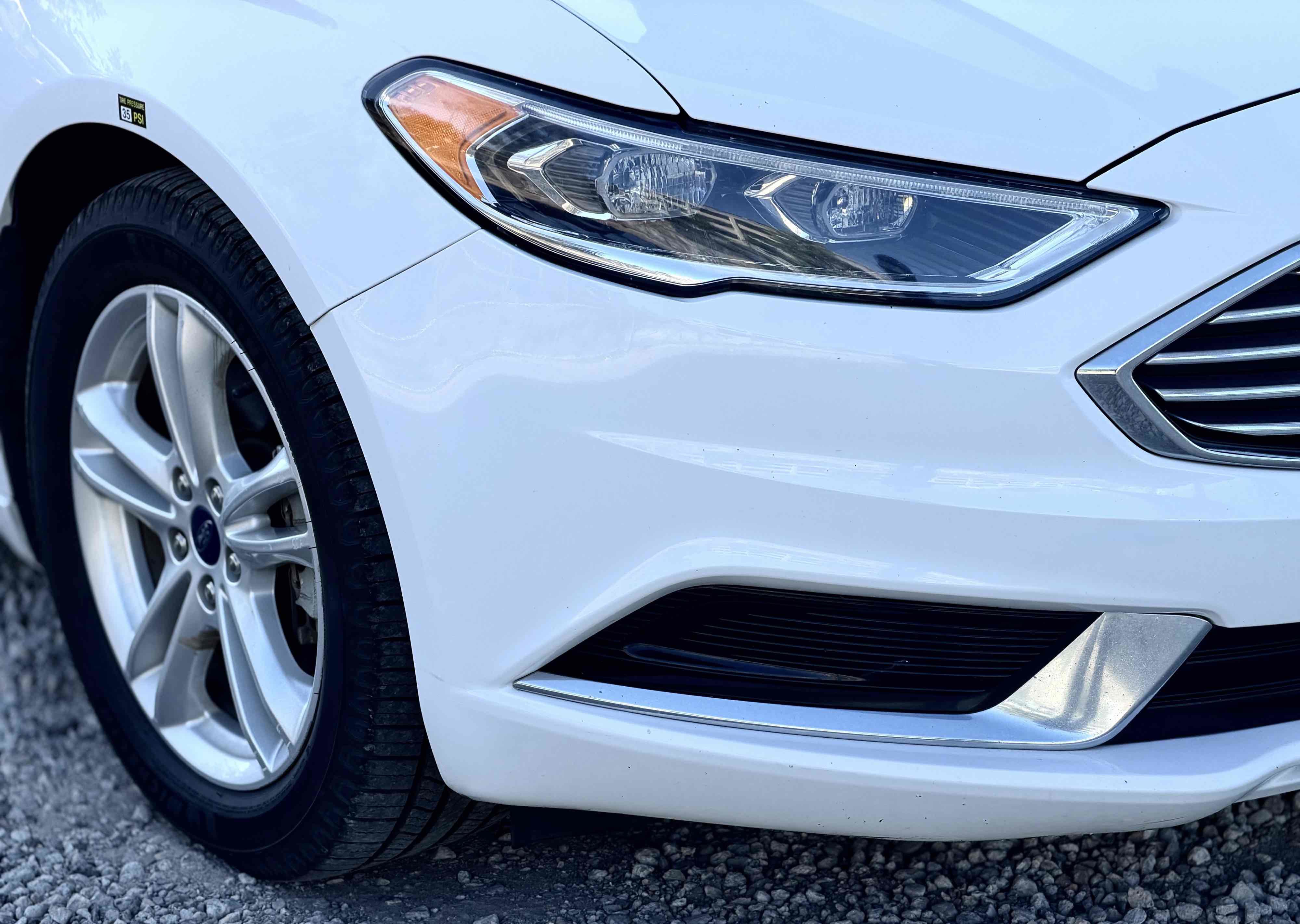 Used 2018 Ford Fusion SE w/ Equipment Group 602A FWD image 12