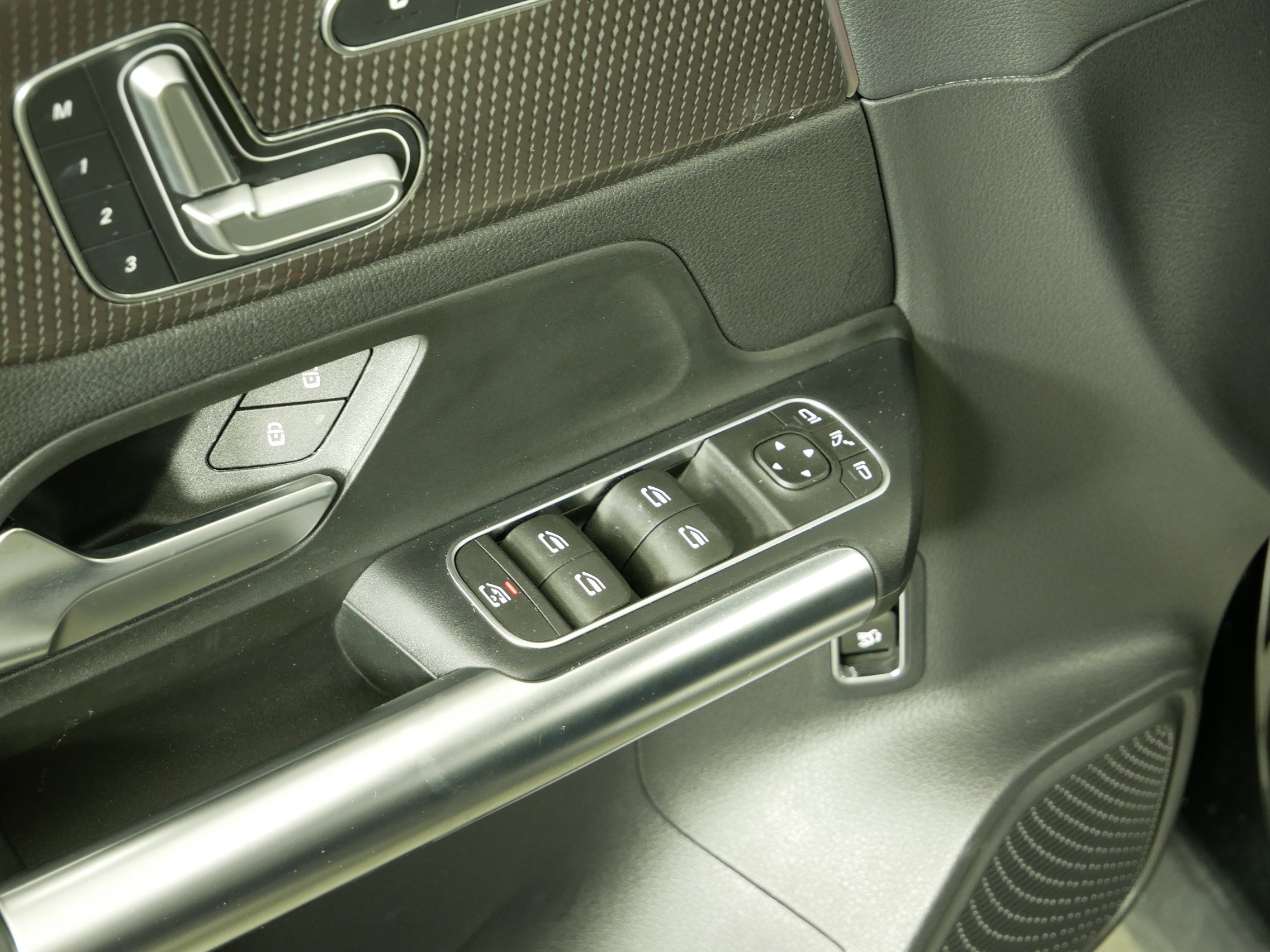 Used 2021 Mercedes-Benz GLA 250 4MATIC image 22