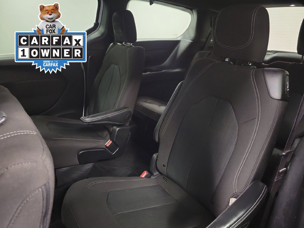 Used 2023 Chrysler Pacifica Touring FWD image 30