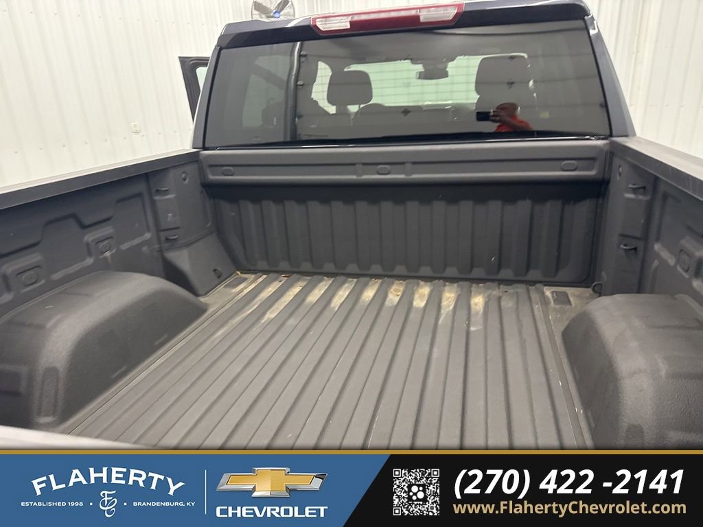 Used 2023 Chevrolet Silverado 1500 Custom AWD/4WD image 17