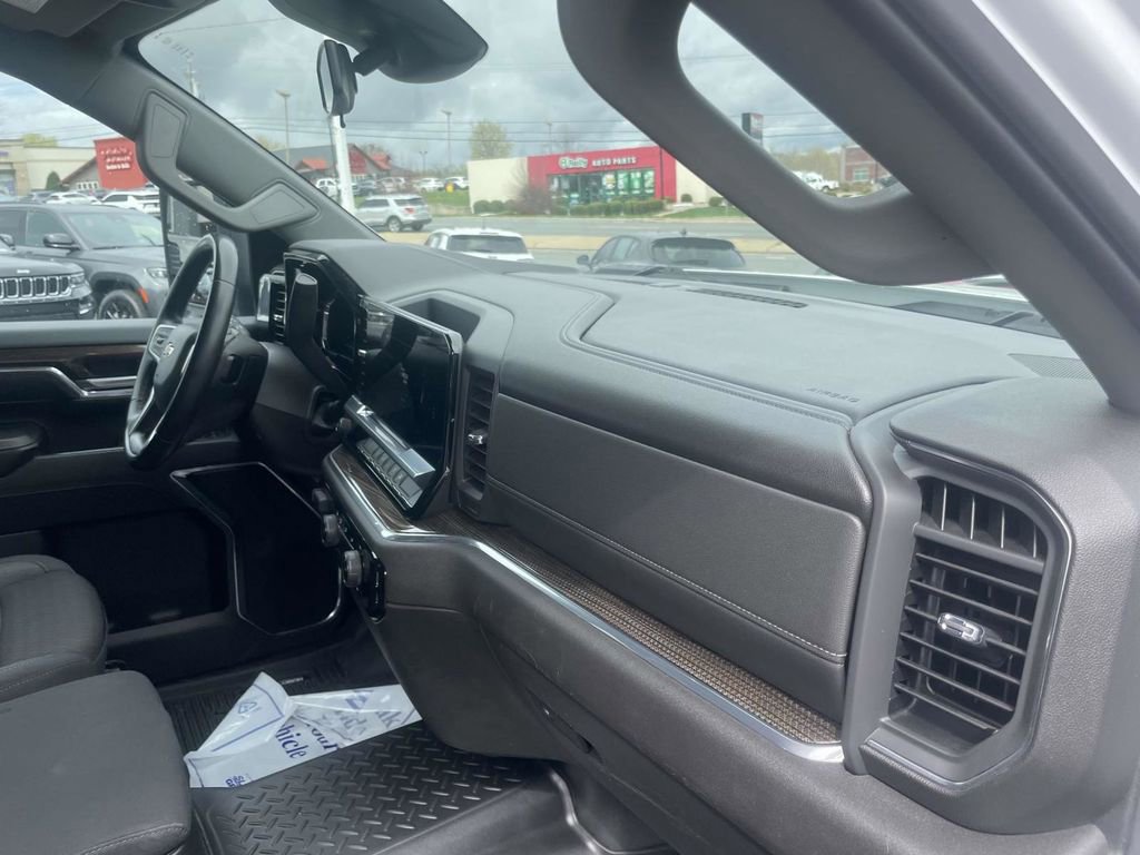 Used 2024 Chevrolet Silverado 2500 LT image 14