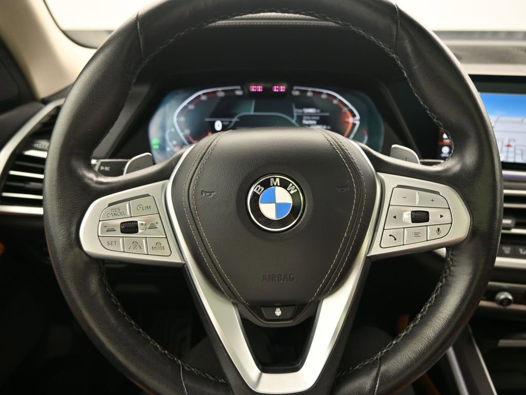 Used 2022 BMW X7 xDrive40i w/ Executive Package AWD/4WD image 16